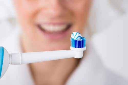 electric-toothbrush-paste